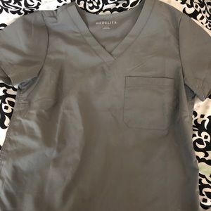 NWOT Medelita scrub top gray
